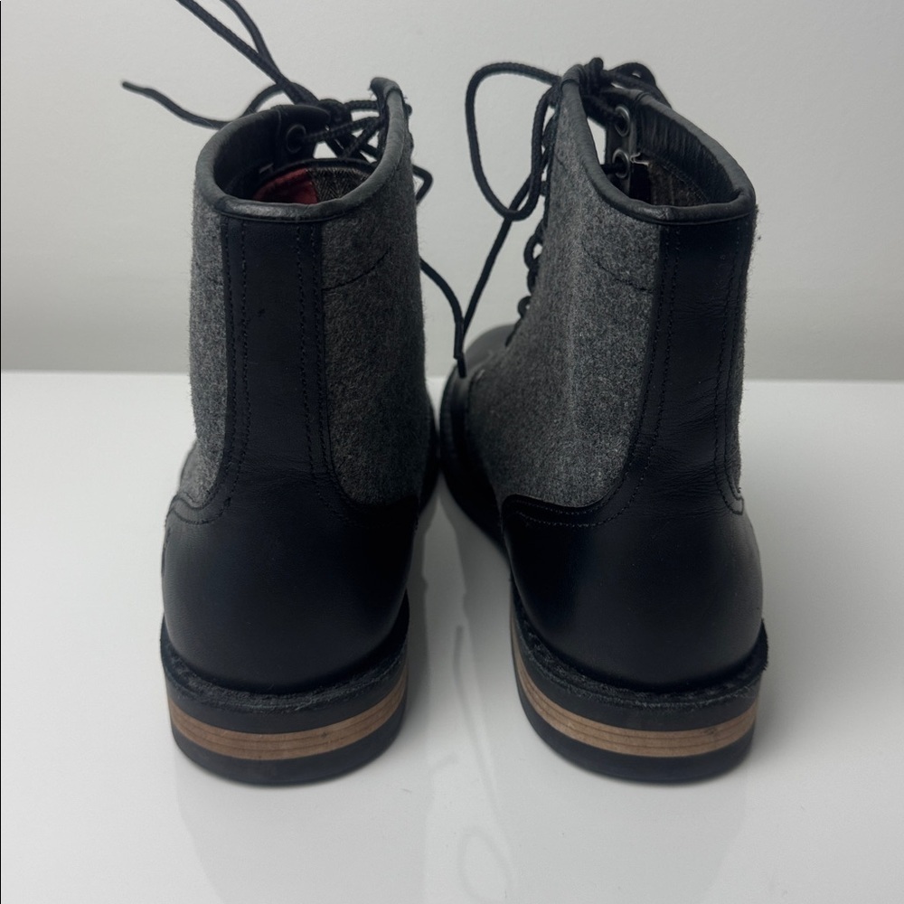 NWOB Penguin by Munsingwear Black Leather & Gray Felt Chukka Boots Men’s US 9 - Picture 3 of 9
